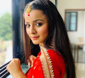 Mahima Makwana Showtime cast with photos (HotStar), Crew, Actors, Actresses, Roles, Stories, Wiki, Real Name, Salary, OTT Release, Platform and More - Filmyposters